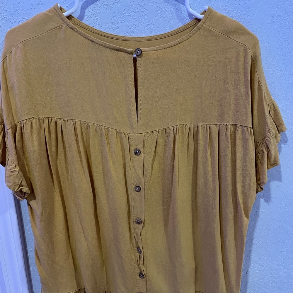 Women's Ruffled Tan Top - Picture 2 of 2
